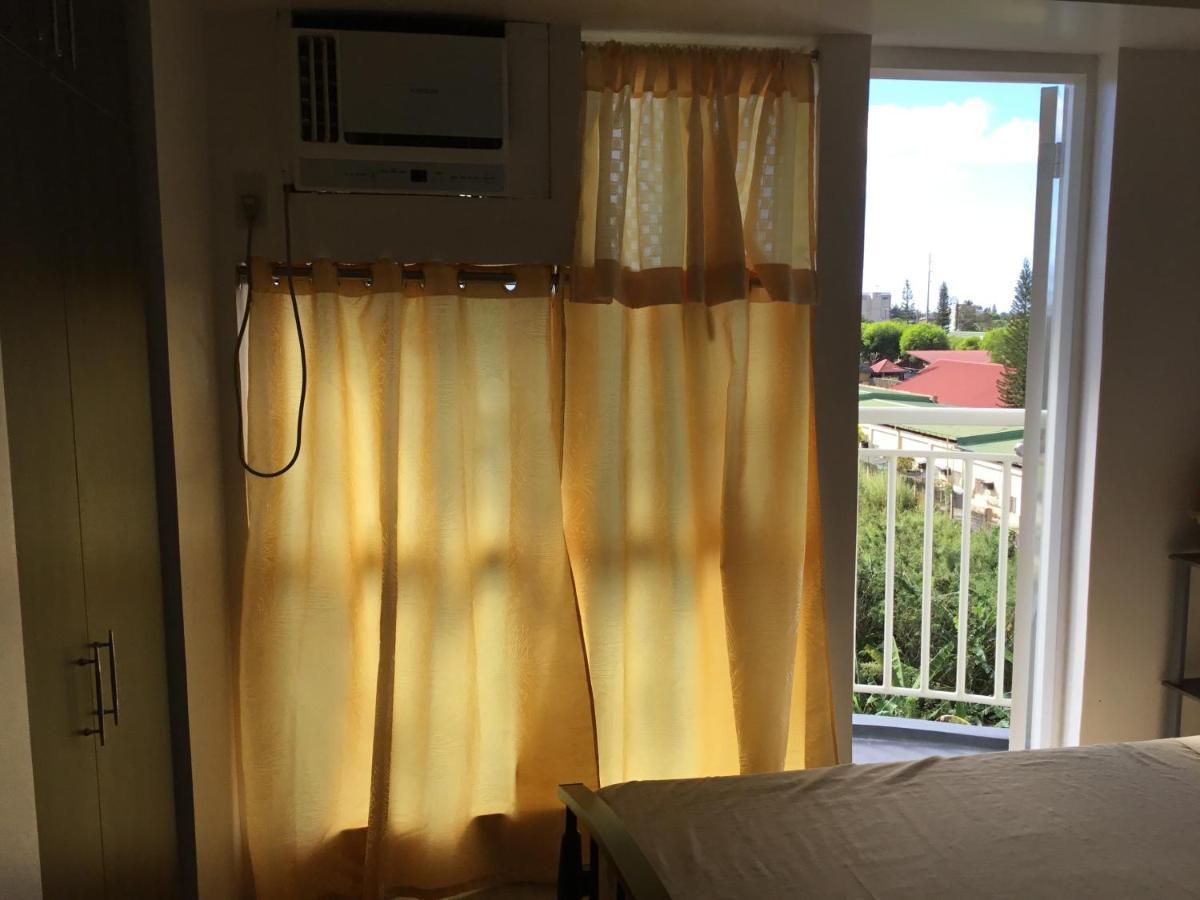 Condominium With Swimming Pool And Viewing Deck Tagaytay City Exterior foto